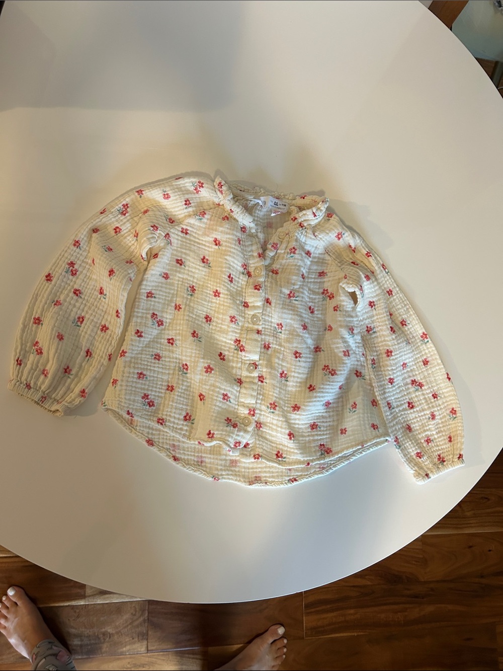 Zara Cream Blouse with Pink Floral Print girls size 4-5 . 100 % cotton
